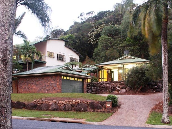 Large 4 Bed elevated home in quiet location