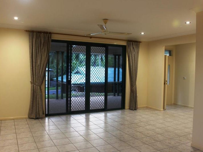 Large 4 Bed elevated home 5