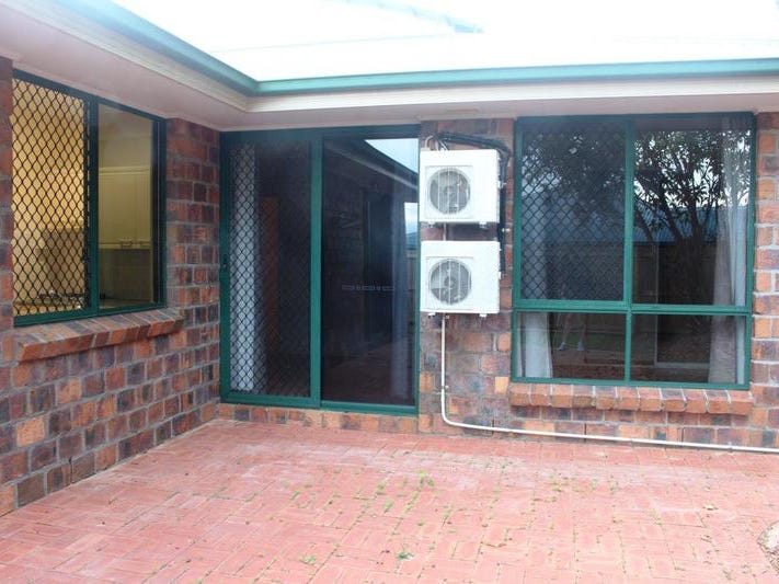 Large 4 Bed elevated home 24