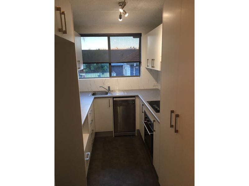 Modern Renovated 2 Bedroom Unit 3