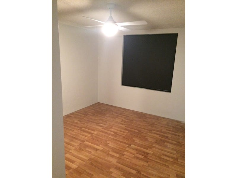 Modern Renovated 2 Bedroom Unit 7