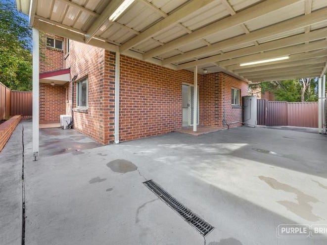3 BEDROOM TOWNHOUSE, GREAT LOCATION 5