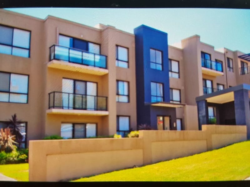 Modern 2 bedroom 2 bathroom apartment at The Entrance.