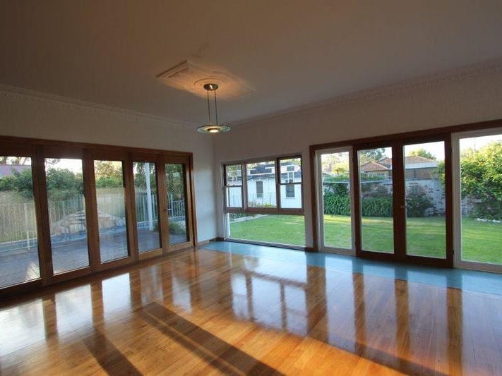 Beautifully Renovated Character Home in 11