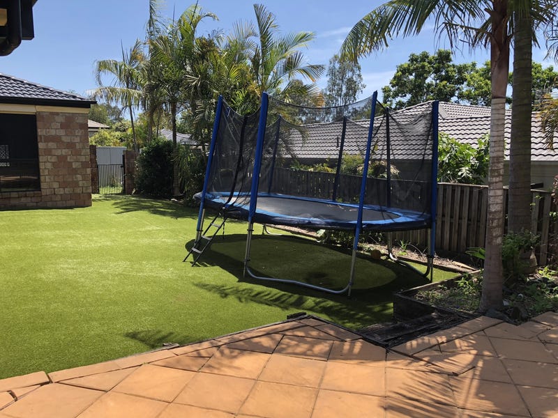 Great Family Home and Entertainers 2