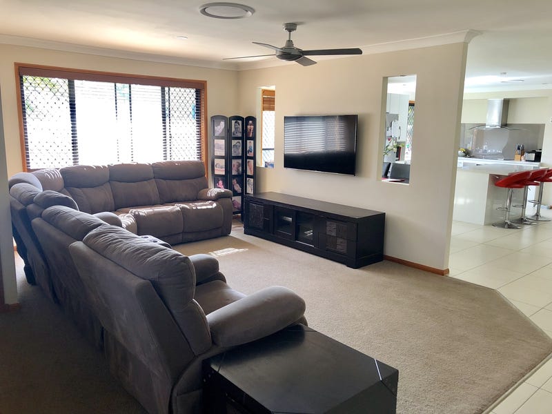 Great Family Home and Entertainers 8