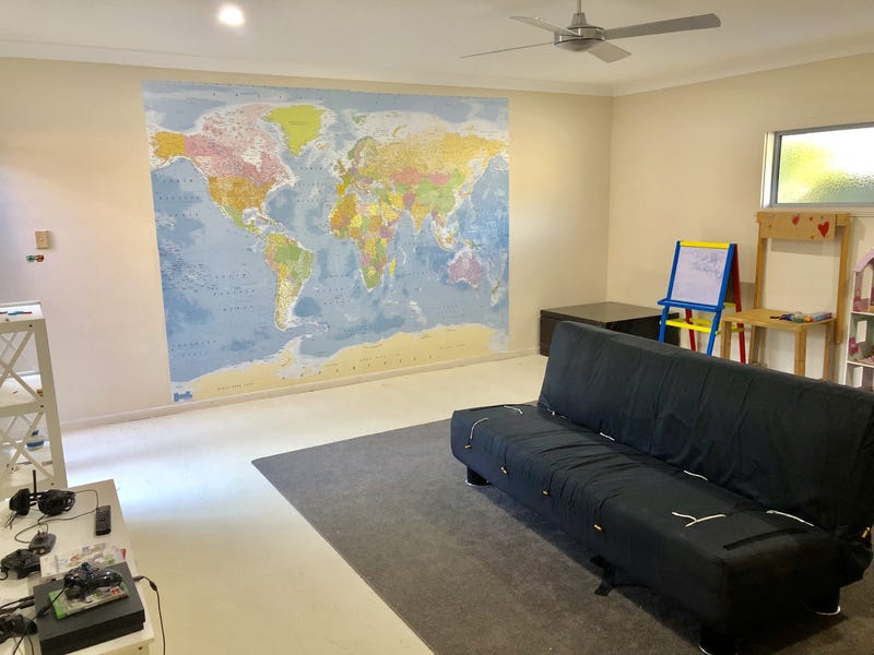 Great Family Home and Entertainers 14