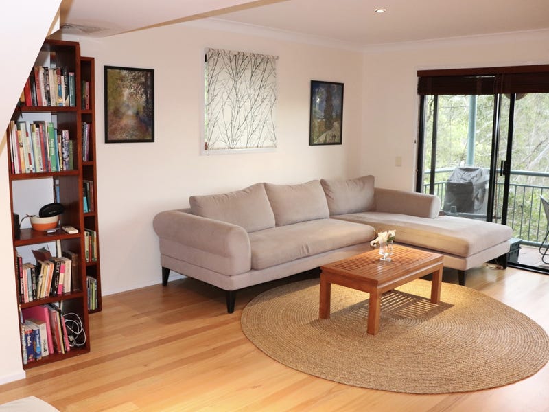 3 bedroom townhouse with beautiful 2