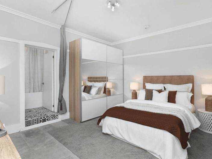 Absolute beach front apartment!!! 5