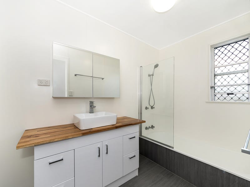 Great Renovated Home, Unbelievable Price. 6