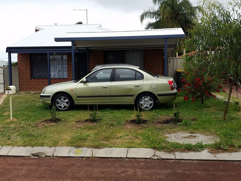 Stylish home close to transport, 3