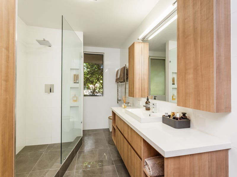 Executive Apartment With River Views 9