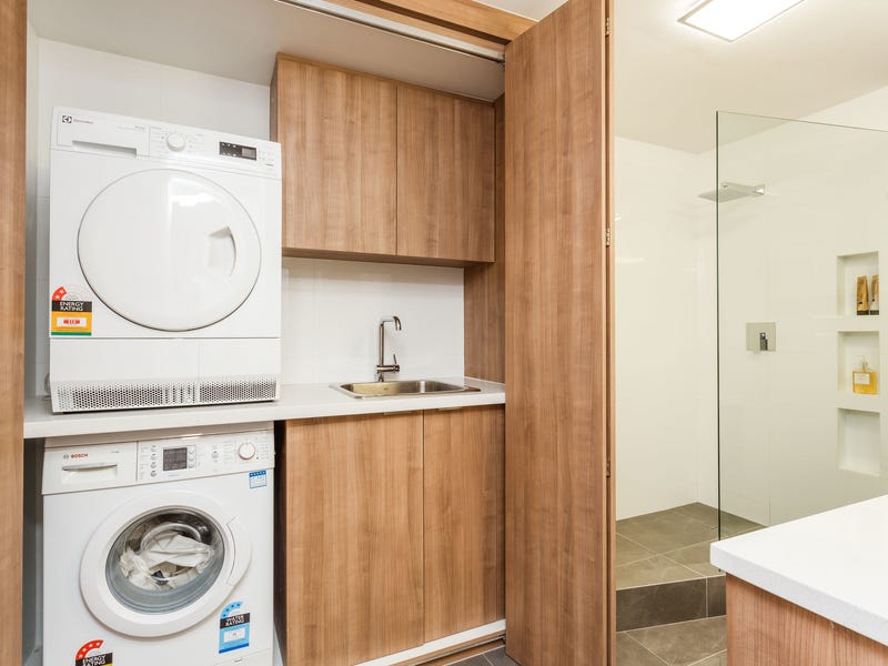Executive Apartment With River Views 10