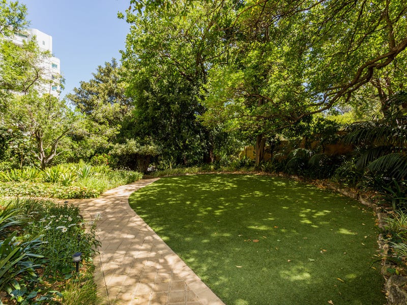 Executive Apartment With River Views 13