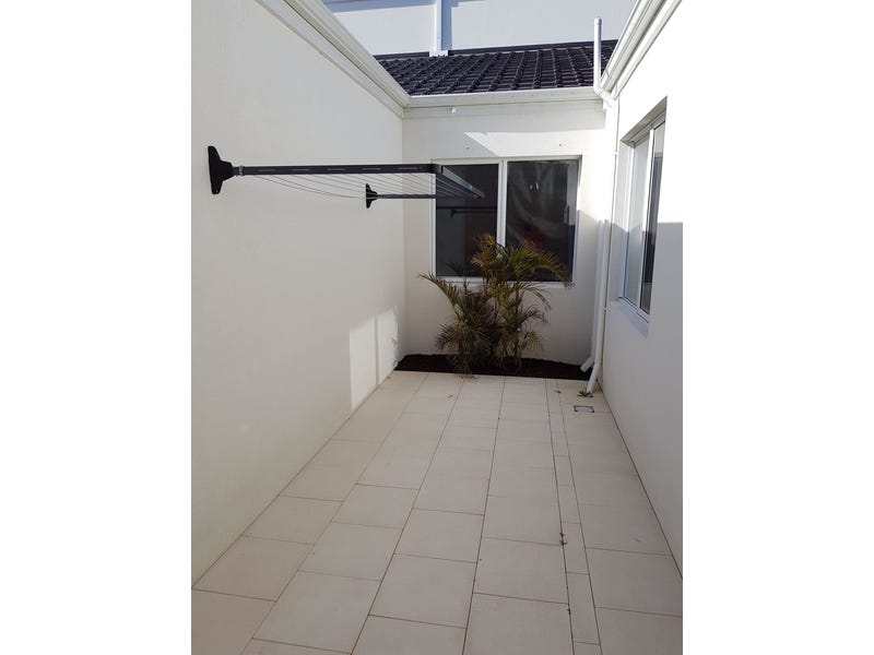 Luxury Unit in Burns Beach 8