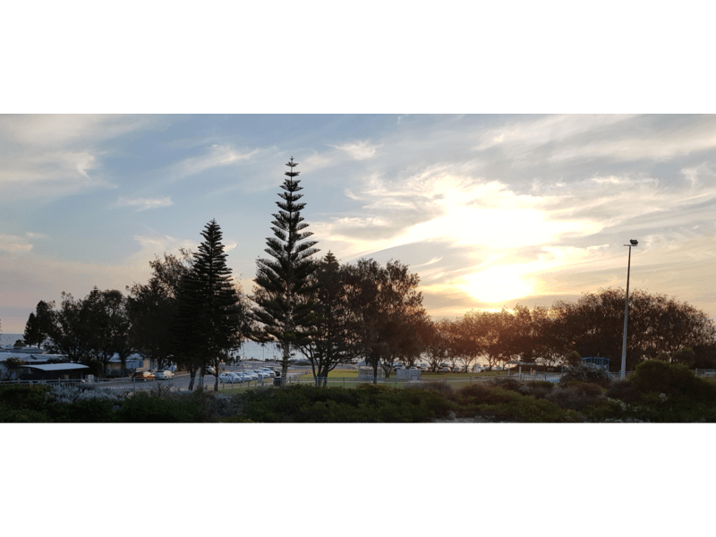 Luxury Unit in Burns Beach 10