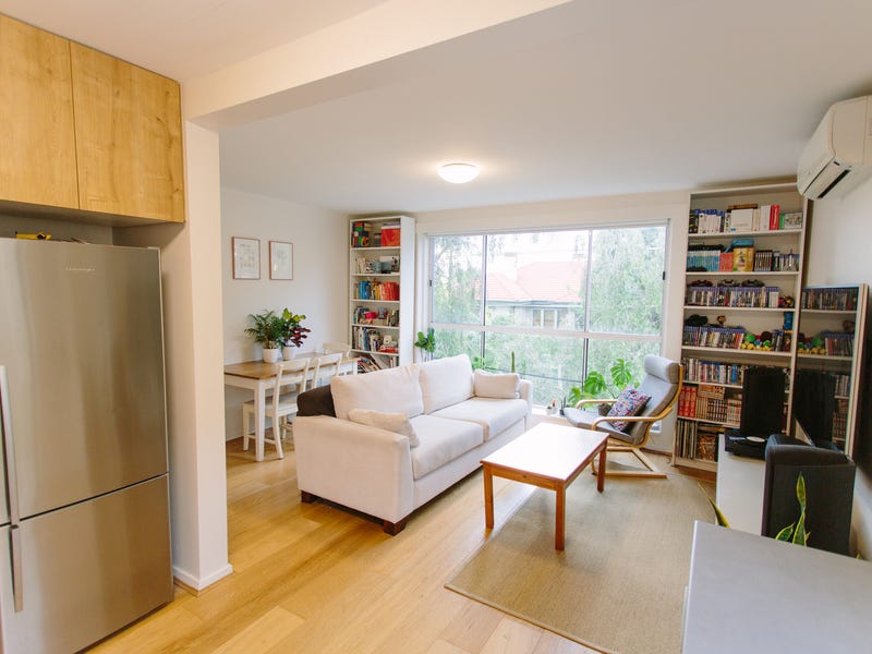 FULLY FURNISHED ONE-OF-A-KIND SUNNY APARTMENT 5