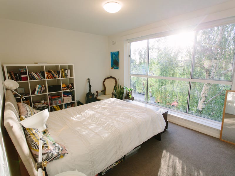 FULLY FURNISHED ONE-OF-A-KIND SUNNY APARTMENT 6