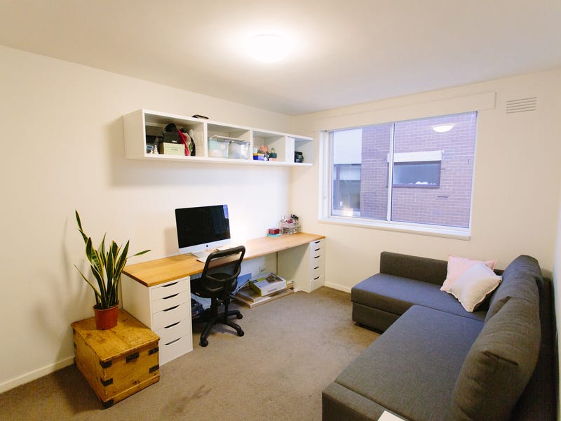 FULLY FURNISHED ONE-OF-A-KIND SUNNY APARTMENT 7