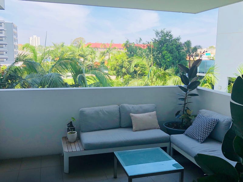 Modern resort style living in 4