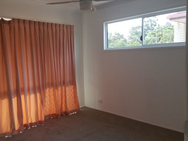 Newly Renovated 2 Kitchen + 8