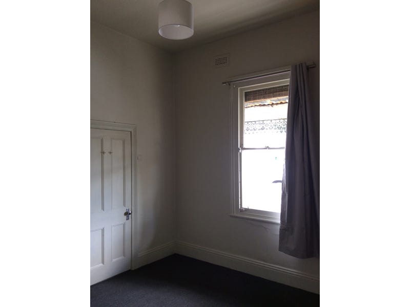 Two bedrrom, clean house close 2