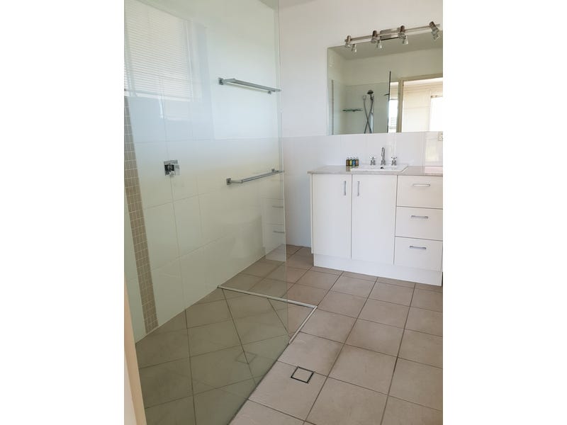 FIRST WEEKS RENT FREE. This 15