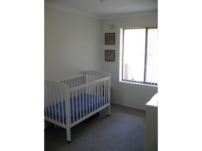 TOP FLOOR GEM, PRIME LOCATION- 8