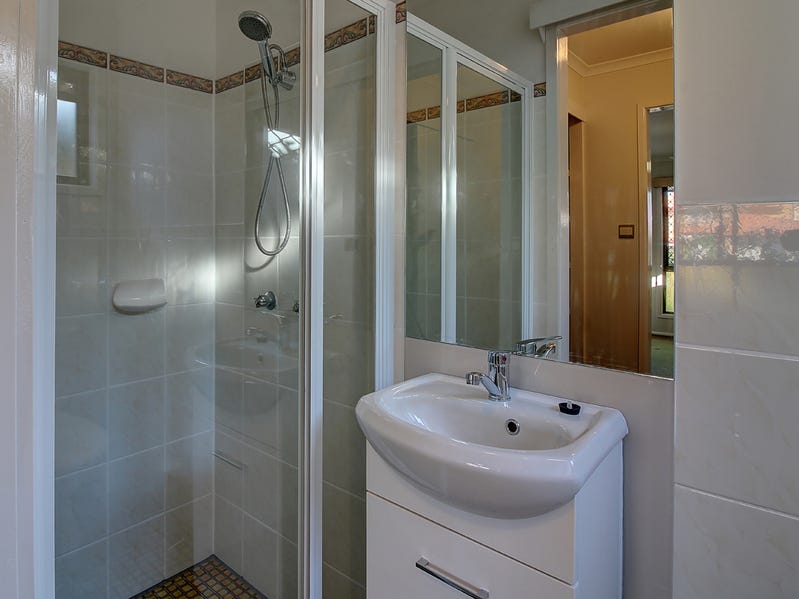 LEASED- RENOVATED 3 BEDROOM FAMILY 11