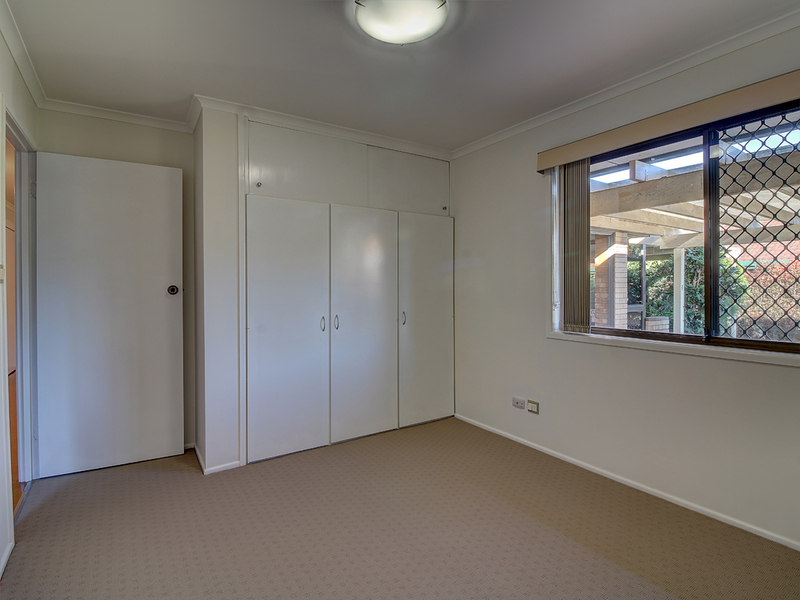 LEASED- RENOVATED 3 BEDROOM FAMILY 12