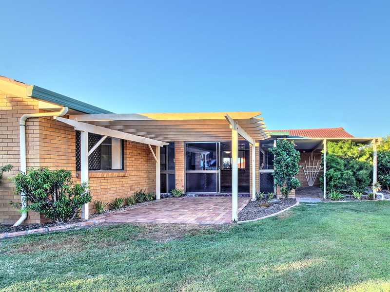 LEASED- RENOVATED 3 BEDROOM FAMILY 15
