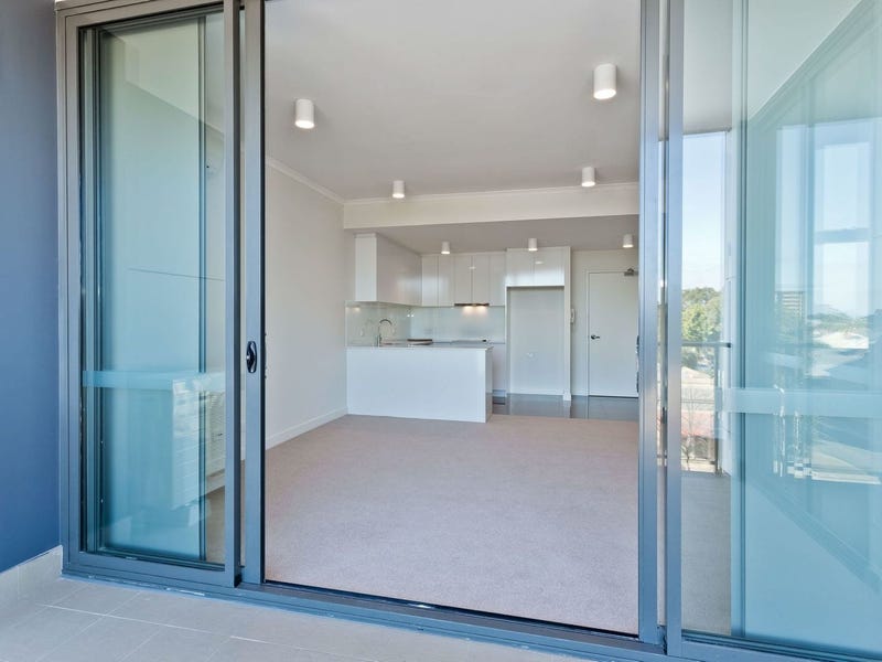 Stylish & conveniently located Highgate 8