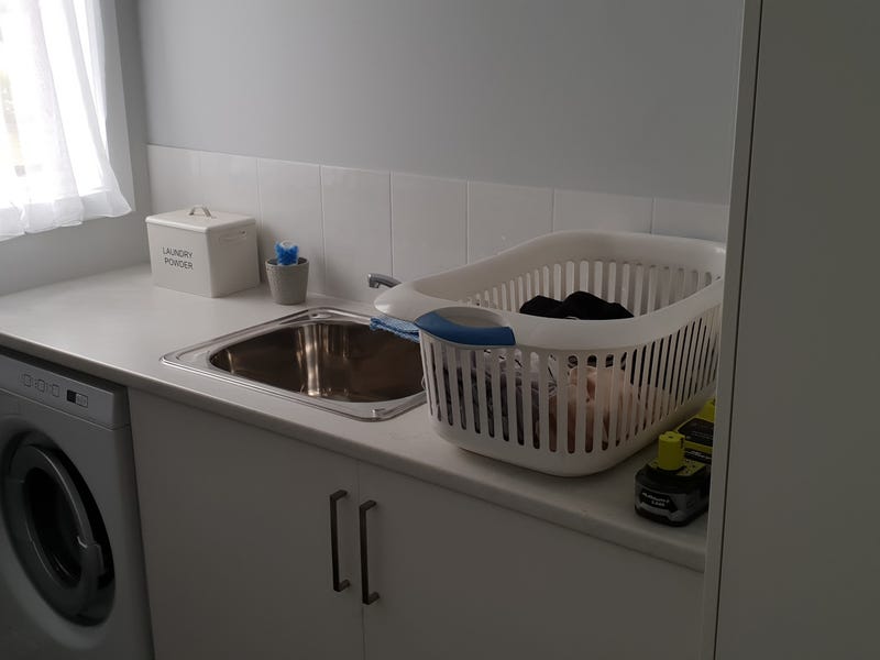 PORT FAIRY CENTRAL SPACIOUS 2 8