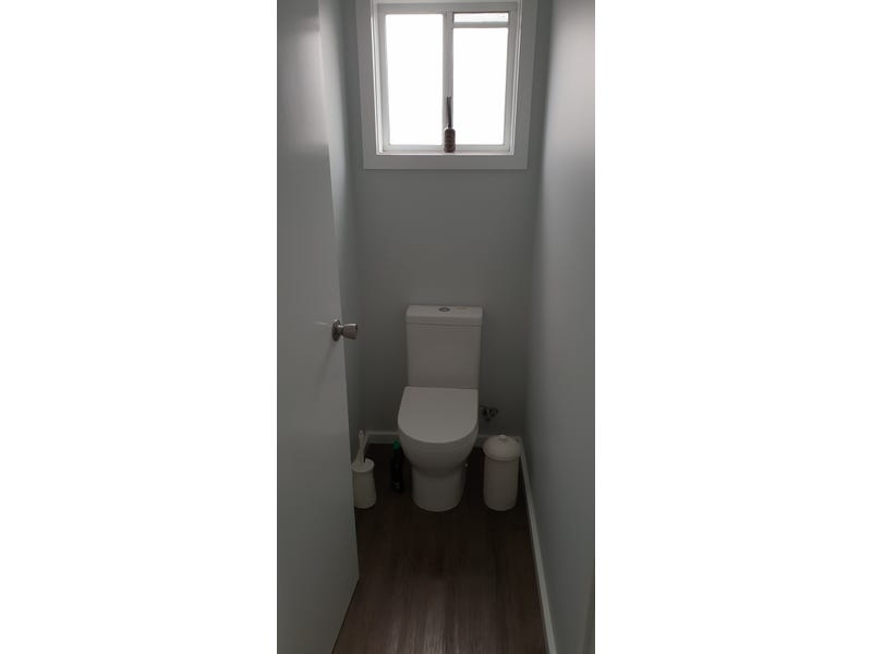 PORT FAIRY CENTRAL SPACIOUS 2 10