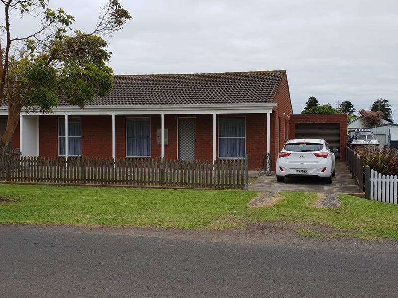 PORT FAIRY CENTRAL SPACIOUS 2 11