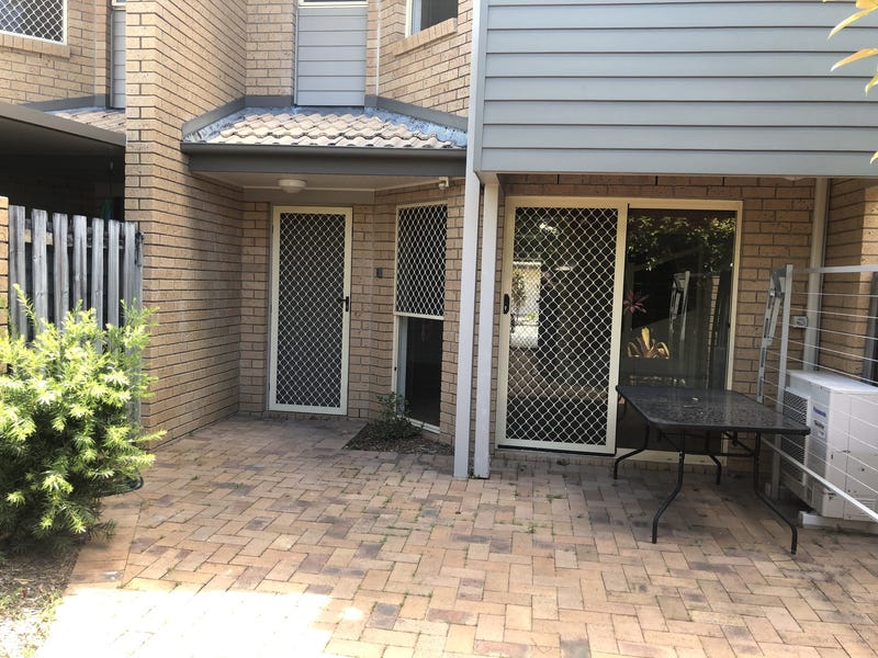 3 Bedroom Townhouse in Mooloolaba 2