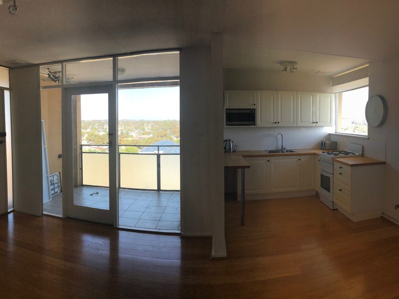 Bright 2 bedroom unit with 2