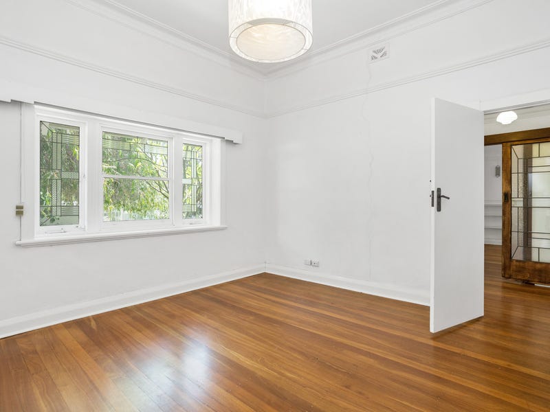 Large Family Home – Charming 8