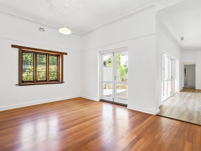 Large Family Home – Charming 13