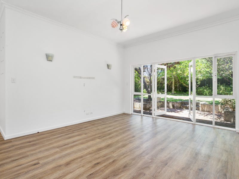Large Family Home – Charming 18