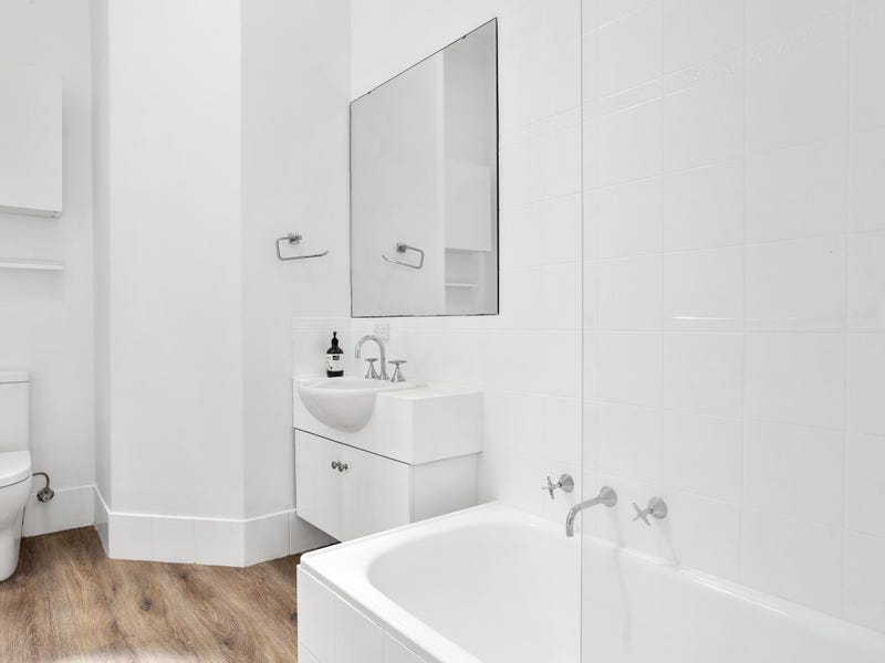 Large Family Home – Charming 23