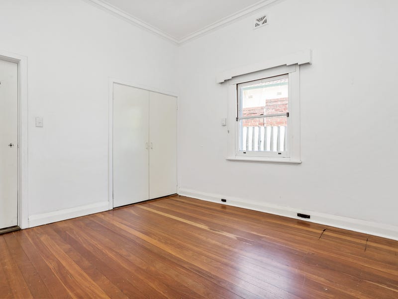 Large Family Home – Charming 24