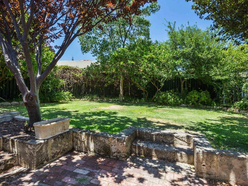 Large Family Home – Charming 29