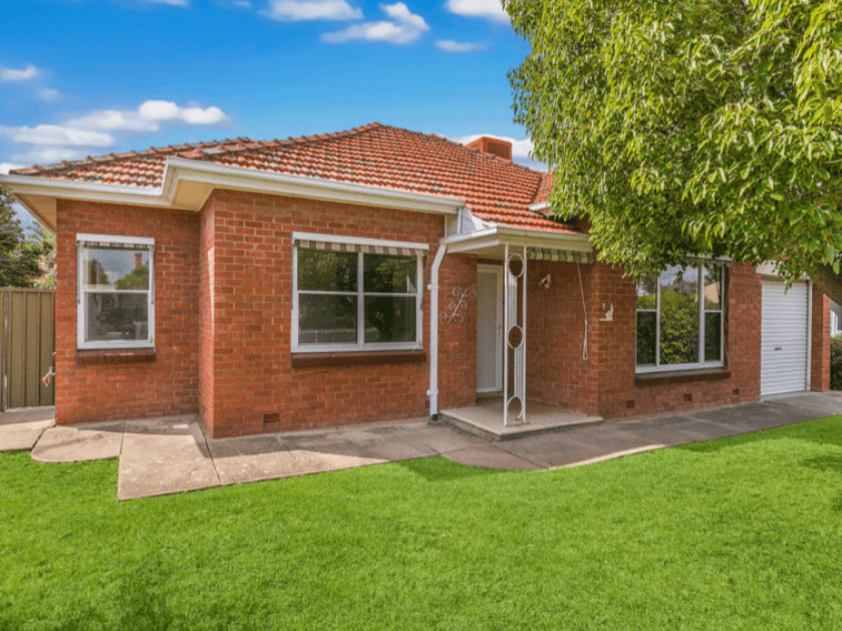 3 Bedroom Family Home in Brooklyn Park