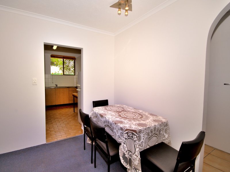 Air Conditioned Centrally Located apartment 5