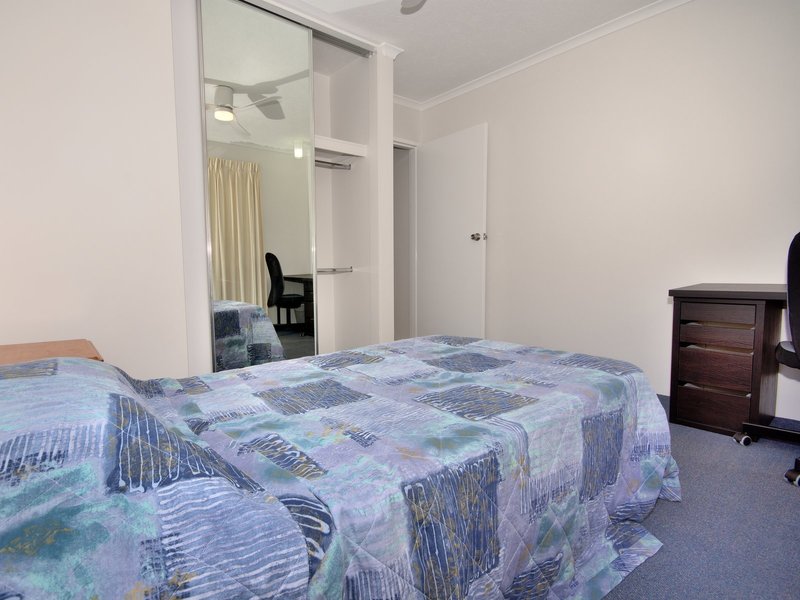 Air Conditioned Centrally Located apartment 8