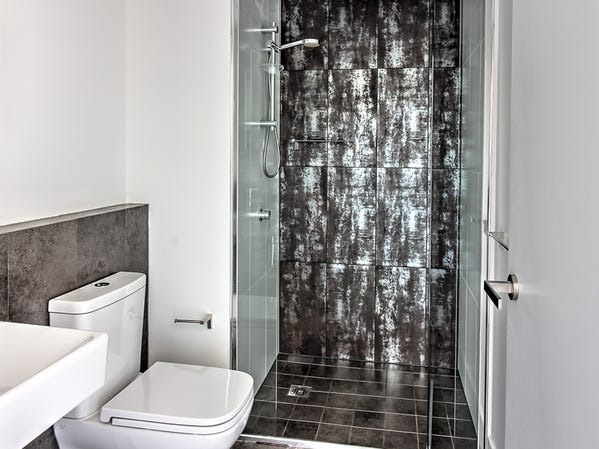 1 Bedroom Great location and 8