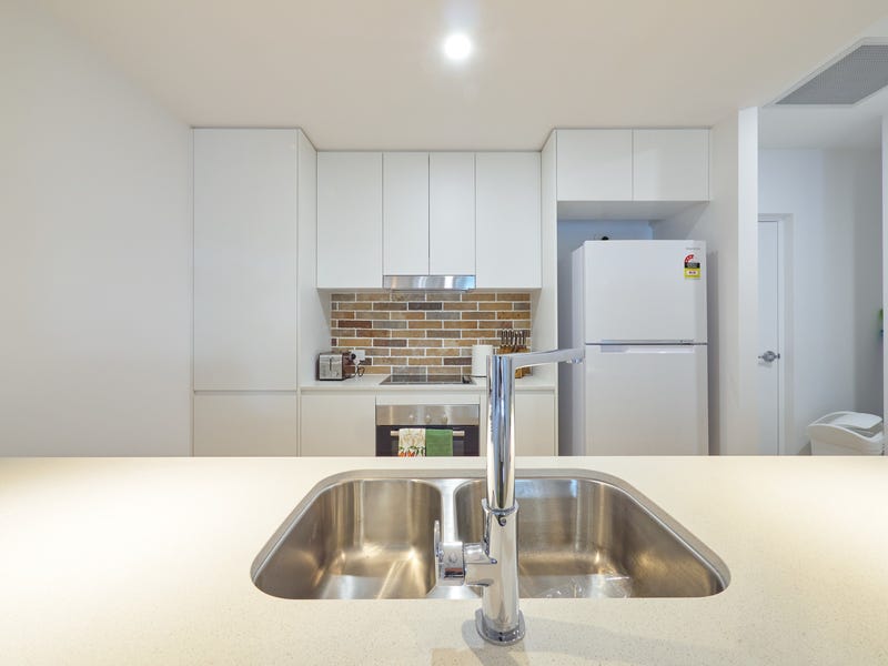 FULLY FURNISHED $470 PER WEEK 4