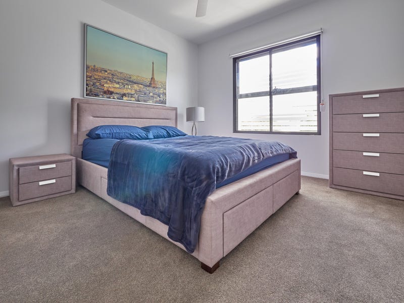 FULLY FURNISHED $470 PER WEEK 5