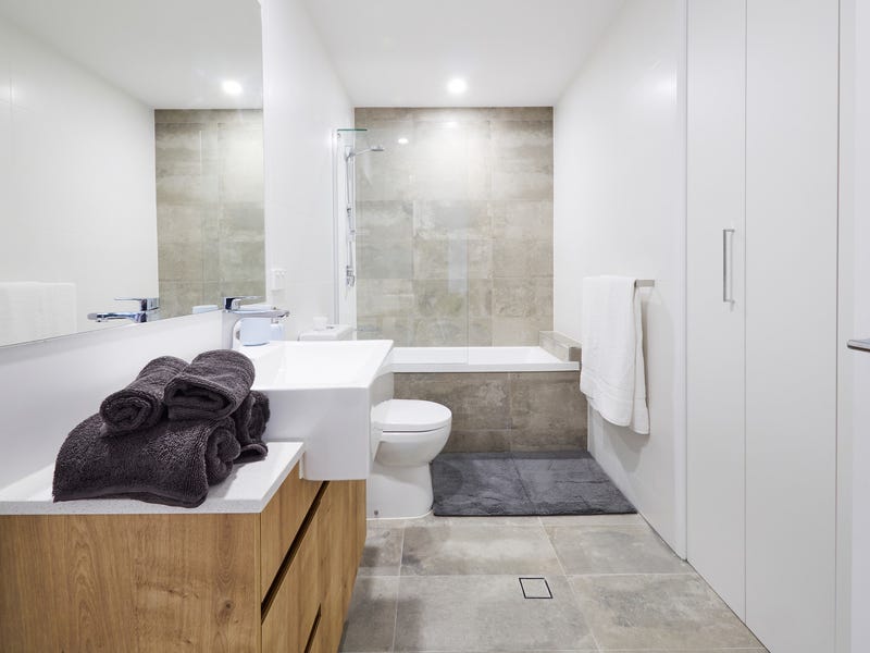 FULLY FURNISHED $470 PER WEEK 8